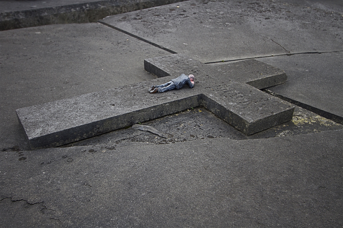 resized_isaac_cordal_cement_eclipses_oostende_IMG_1378